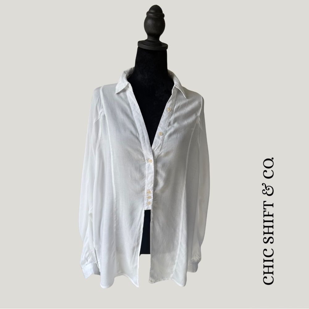 Urban Outfitters Oversized White Button-Up Blouse - Size S, Relaxed Fit
